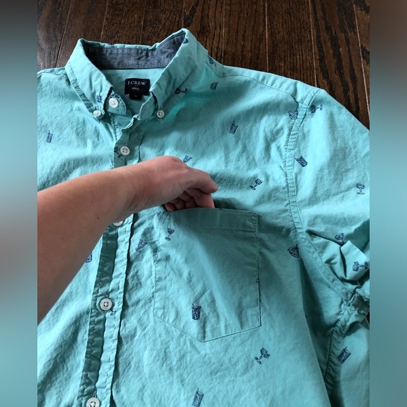 J. Crew Men’s M Teal Green Short-Sleeved Button-Down Shirt w/Cocktail Graphics - Picture 5 of 11